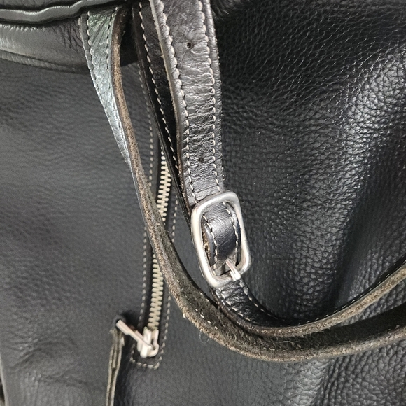 ROOTS Vintage Genuine Leather Black Drawstring Backpack - Picture 8 of 13